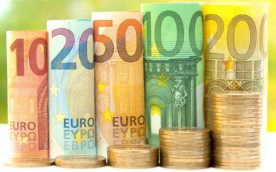 ¿Cuál es el salario de una cuidadora de personas mayores en 2021?