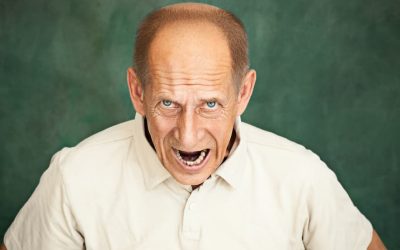 ¿Cómo trabajar con personas mayores con mal carácter?